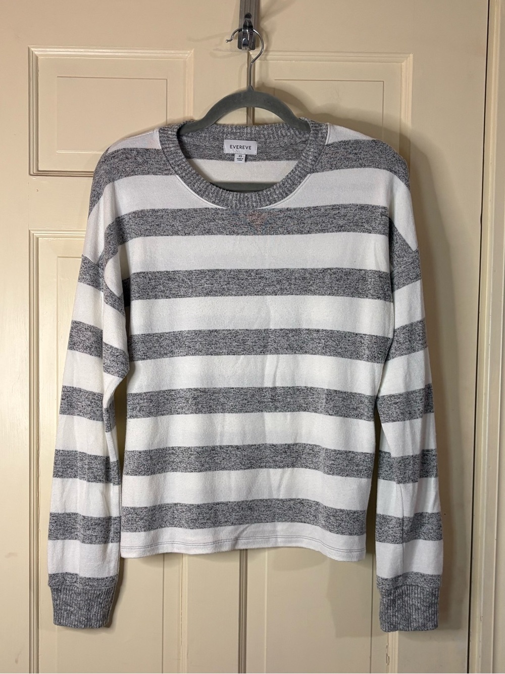 EVEREVE Gray And White Striped Long Sleeve Lightweight Sweater  Women's Size XS